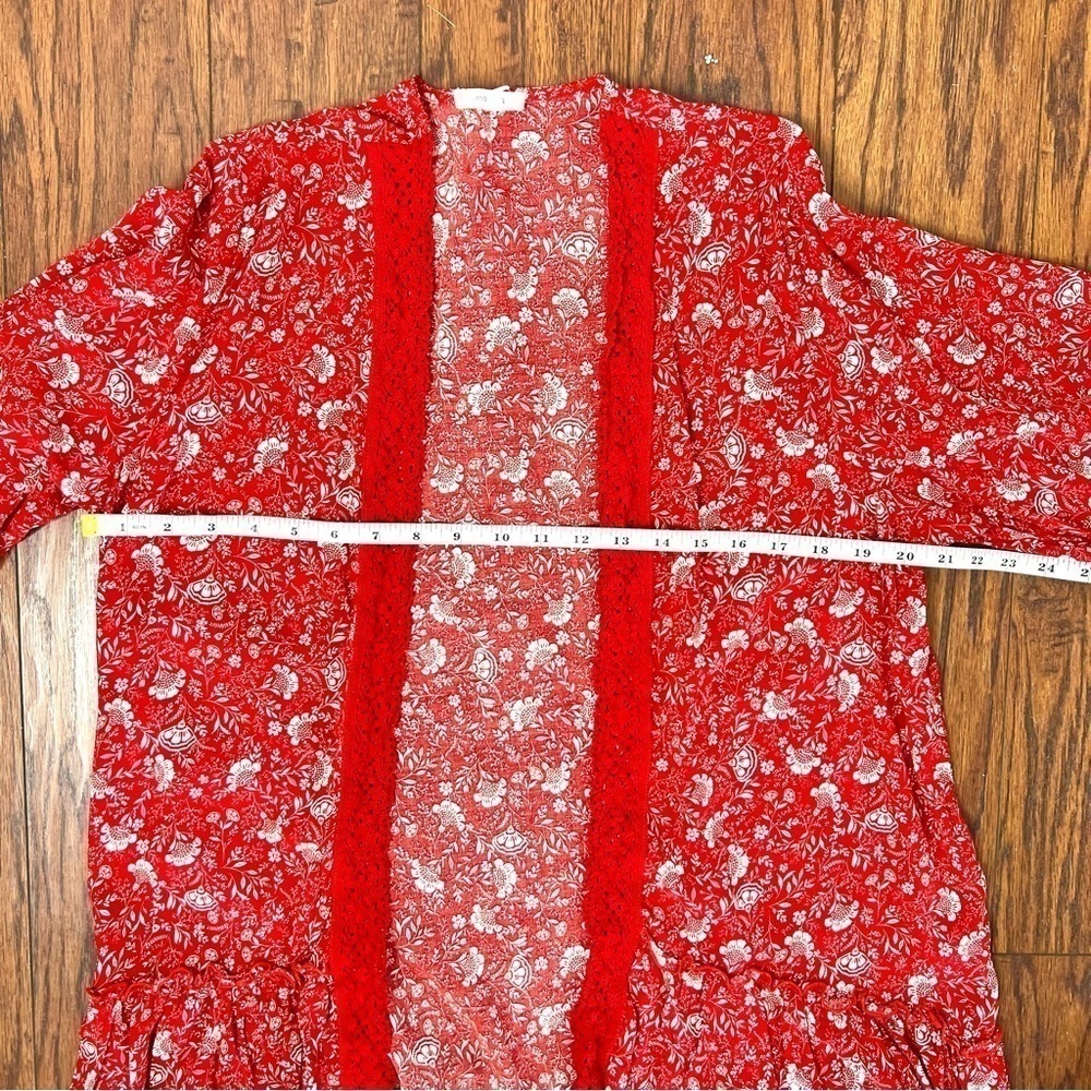 Maurices Red Floral Crochet Trim Open Front Peplum Hem Kimono Size Large - Picture 14 of 16